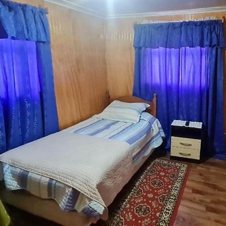 Hostal Beagle Hotel Puerto Williams Bagian luar foto