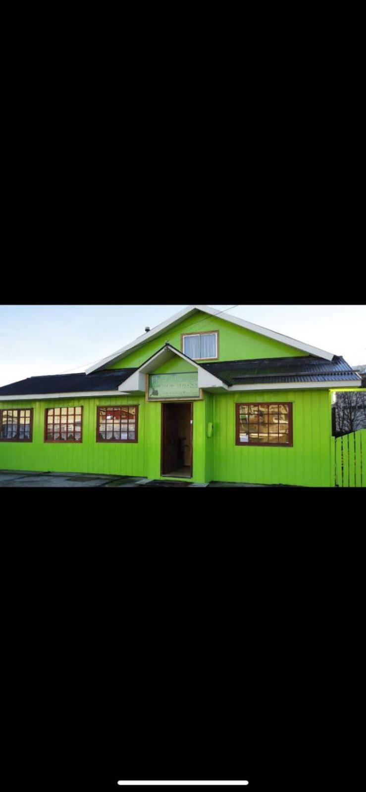 Hostal Beagle Hotel Puerto Williams Bagian luar foto