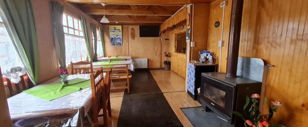Hostal Beagle Hotel Puerto Williams Bagian luar foto